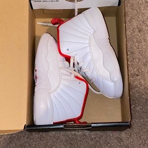 Jordan Retro 12’s FIBA 2019 toddler sz 7